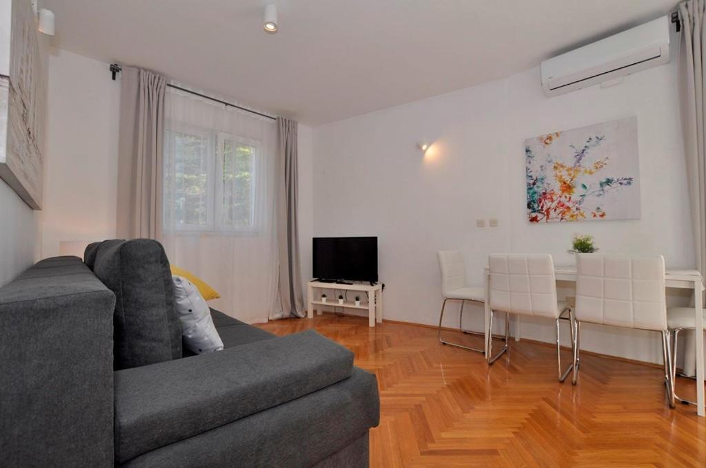 Apartman Ivanto Макарська Екстер'єр фото